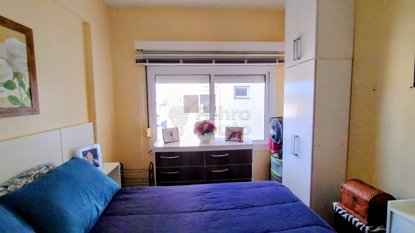 Comprar Apartamento / Padr&atilde;o em Pelotas R$ 240.000,00 - Foto 8