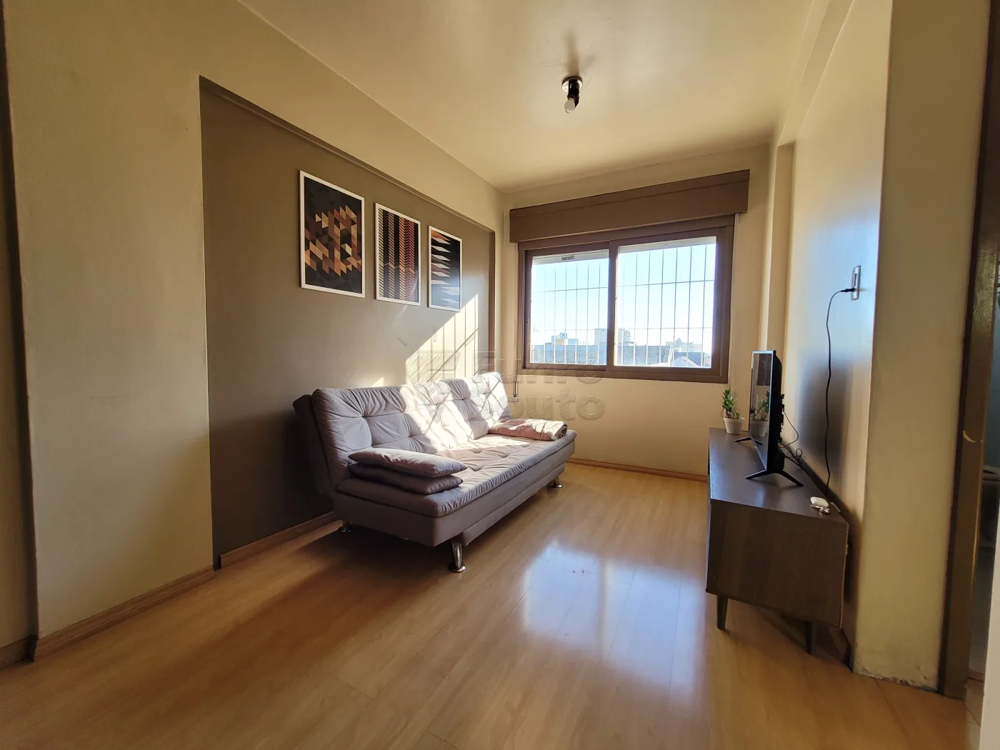 Comprar Apartamento / Padr&atilde;o em Pelotas R$ 220.000,00 - Foto 4