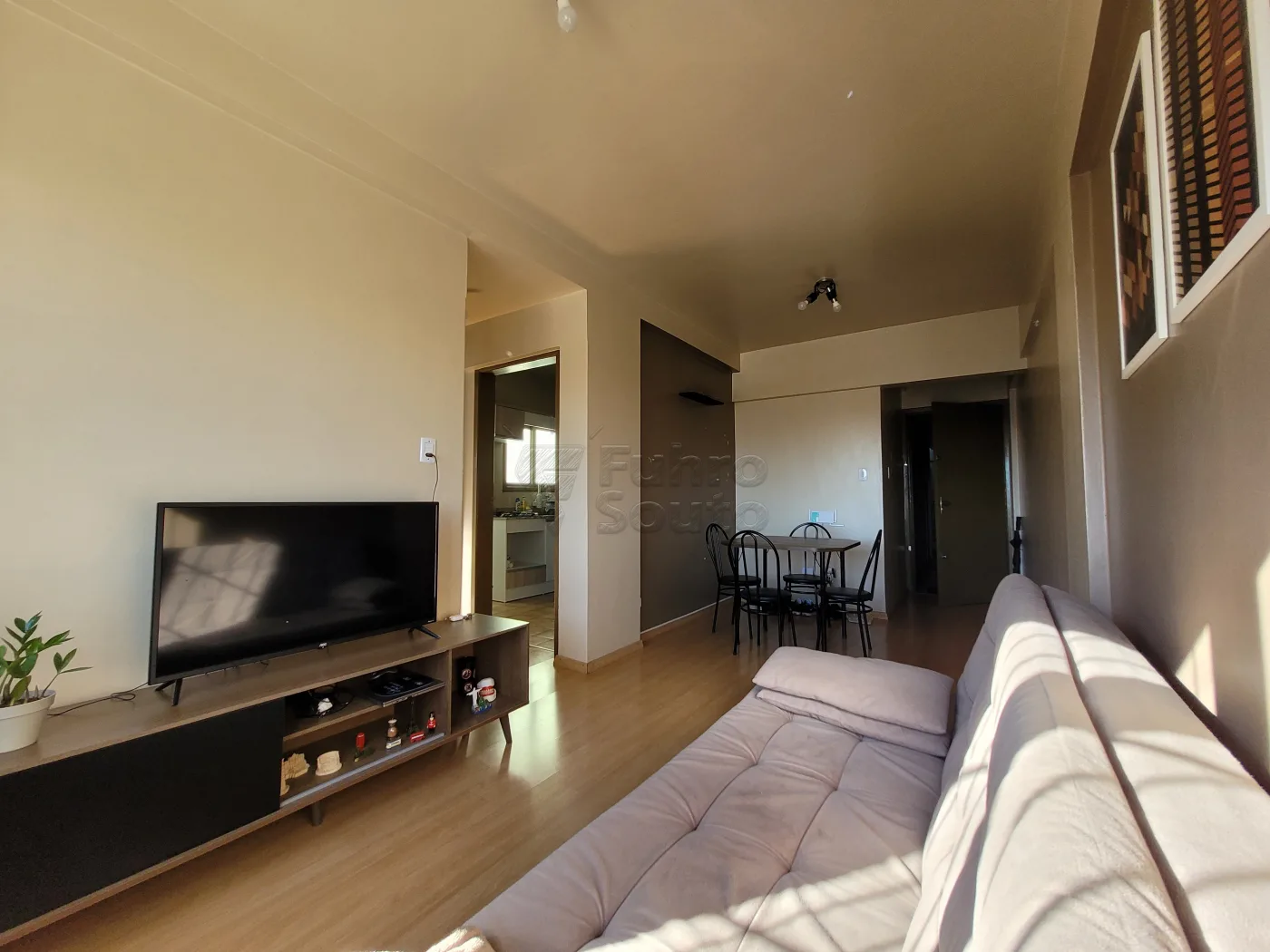 Comprar Apartamento / Padr&atilde;o em Pelotas R$ 220.000,00 - Foto 1
