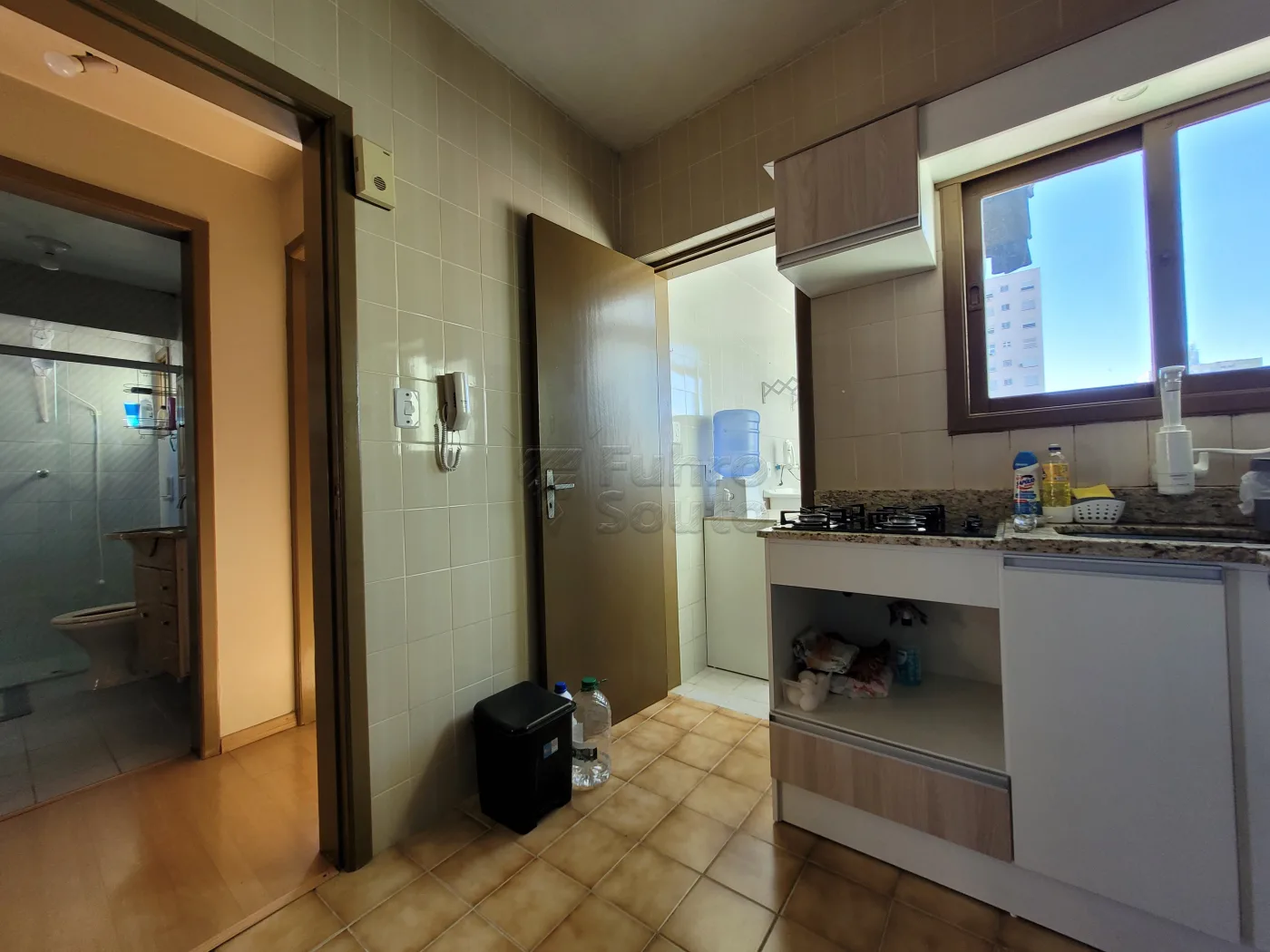 Comprar Apartamento / Padr&atilde;o em Pelotas R$ 220.000,00 - Foto 7