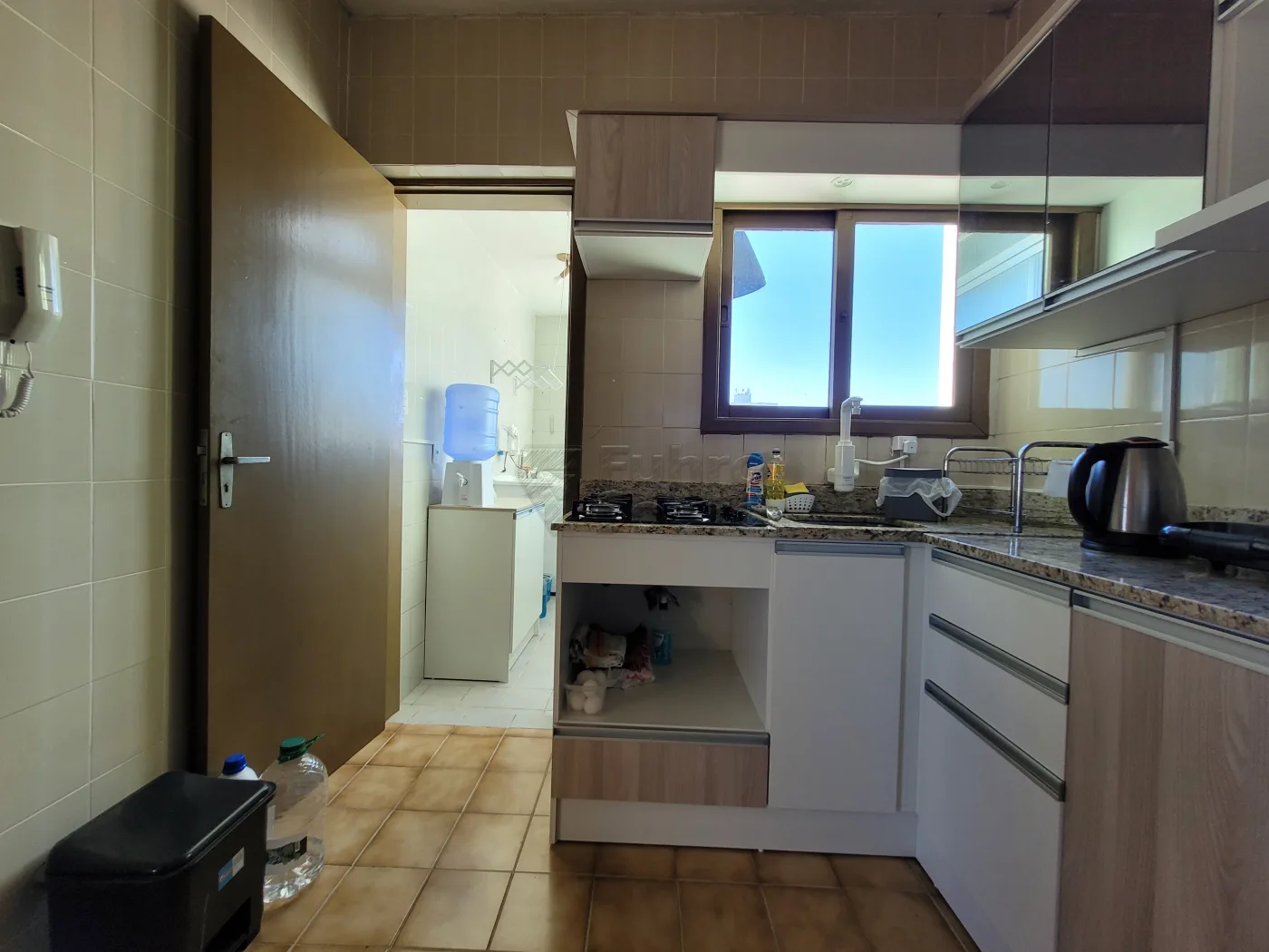 Comprar Apartamento / Padr&atilde;o em Pelotas R$ 220.000,00 - Foto 6