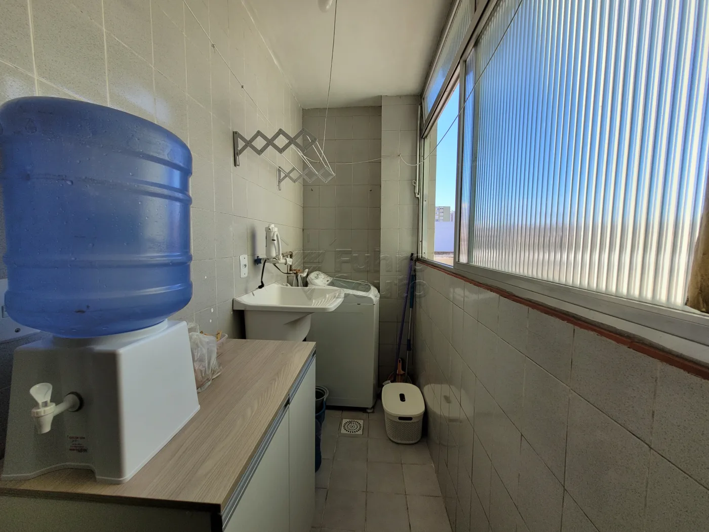 Comprar Apartamento / Padr&atilde;o em Pelotas R$ 220.000,00 - Foto 13