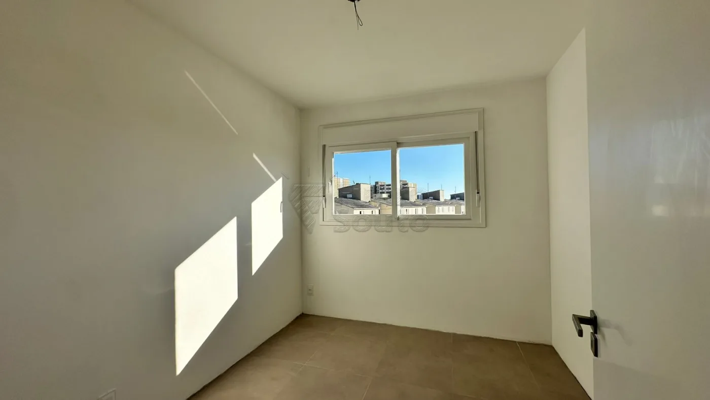 Comprar Apartamento / Padr&atilde;o em Pelotas R$ 520.000,00 - Foto 5