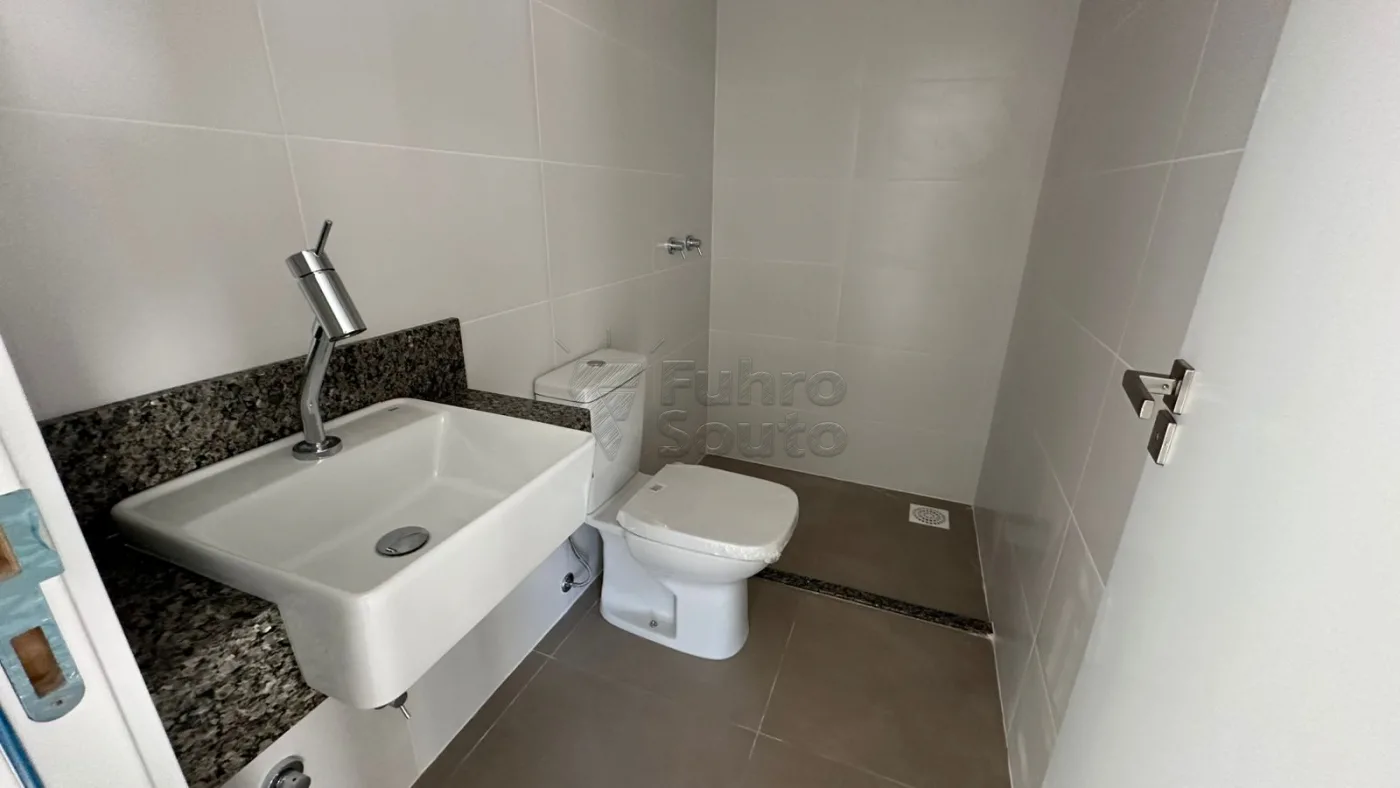 Comprar Apartamento / Padr&atilde;o em Pelotas R$ 520.000,00 - Foto 10