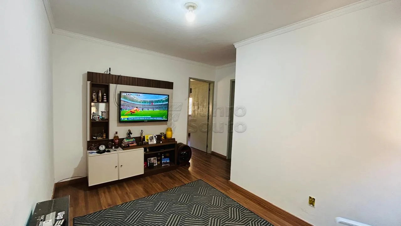 Comprar Apartamento / Padr&atilde;o em Pelotas R$ 130.000,00 - Foto 1