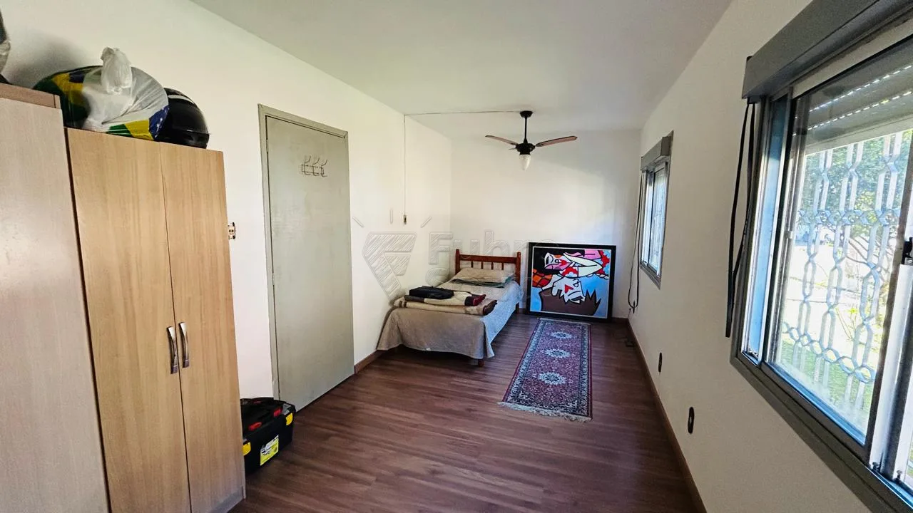 Comprar Apartamento / Padr&atilde;o em Pelotas R$ 130.000,00 - Foto 2