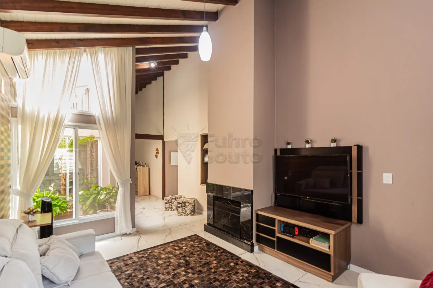 Comprar Casa / Padr&atilde;o em Pelotas R$ 1.380.000,00 - Foto 1