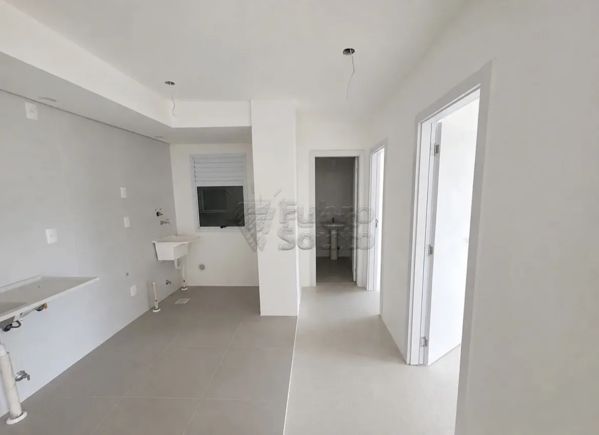 Comprar Apartamento / Padr&atilde;o em Pelotas R$ 250.000,00 - Foto 1
