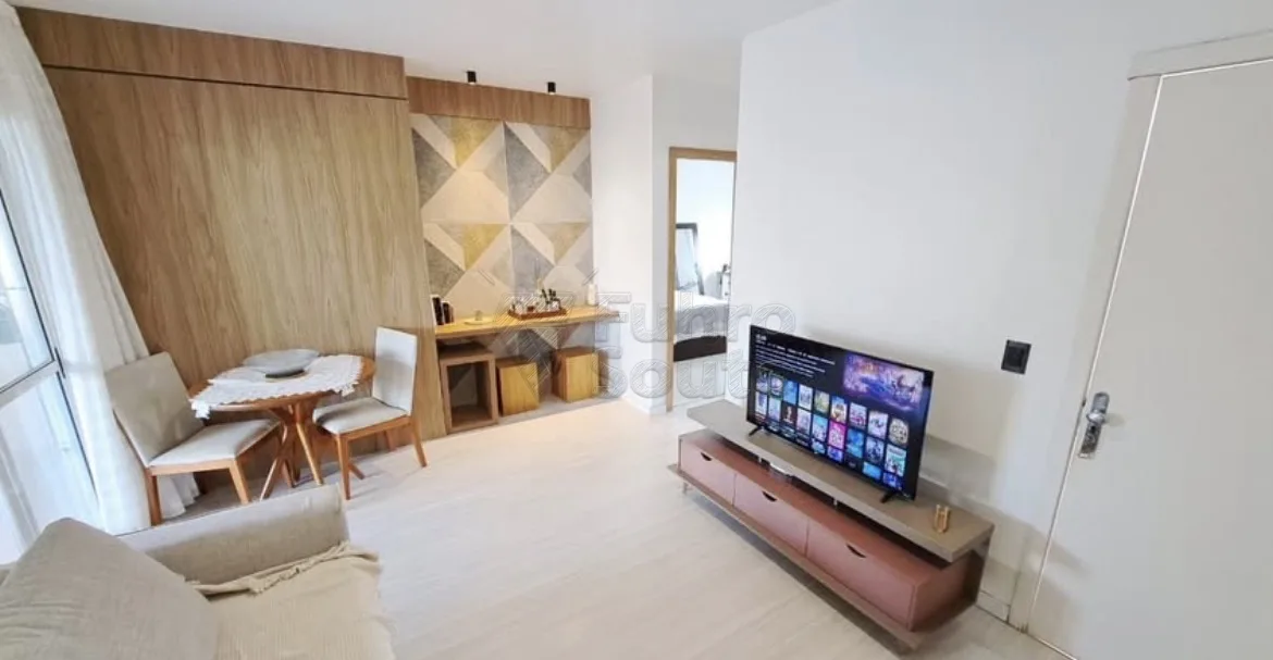 Comprar Casa / Condom&iacute;nio em Pelotas R$ 365.000,00 - Foto 2