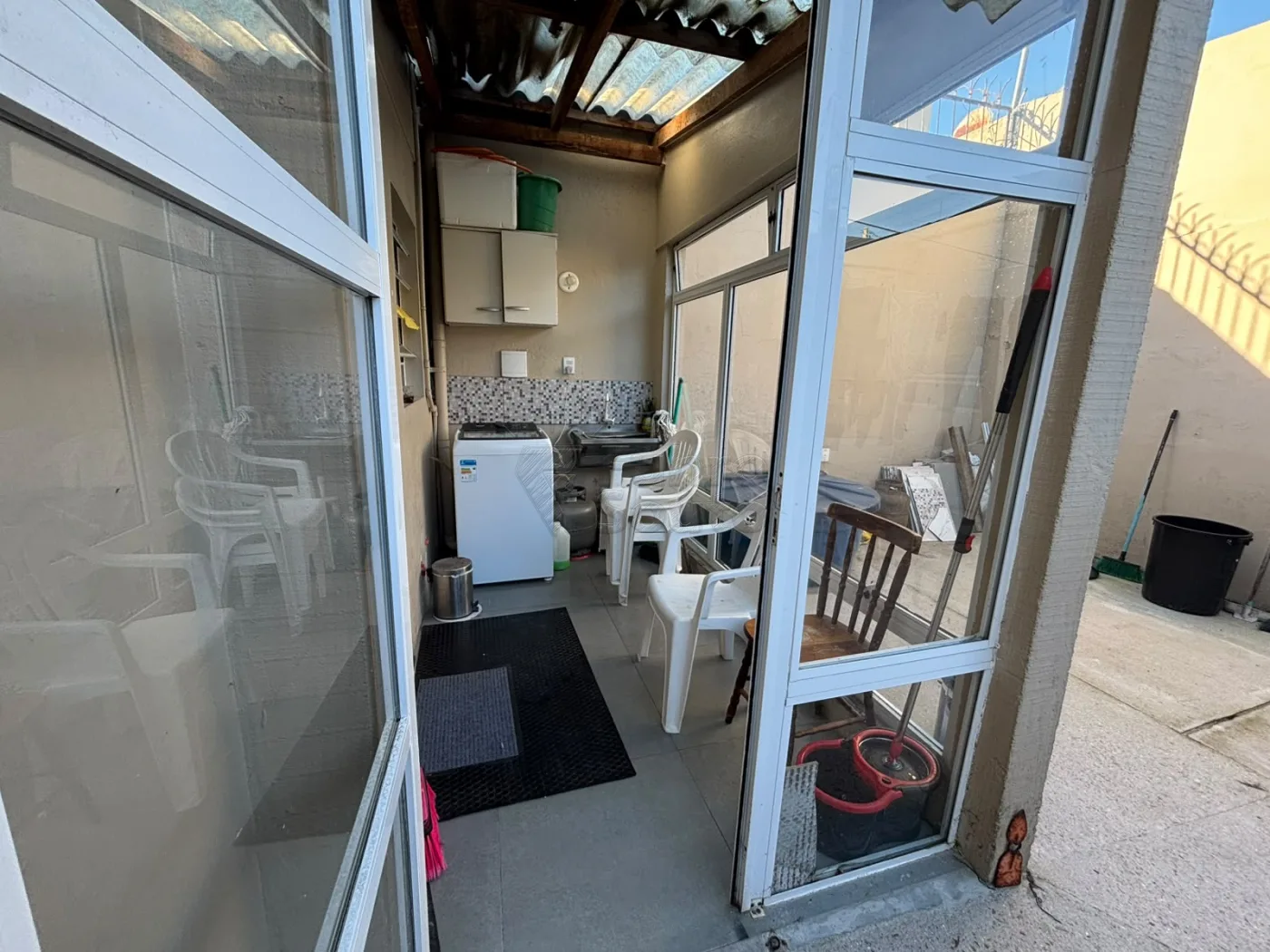 Comprar Casa / Padr&atilde;o em Pelotas R$ 450.000,00 - Foto 18