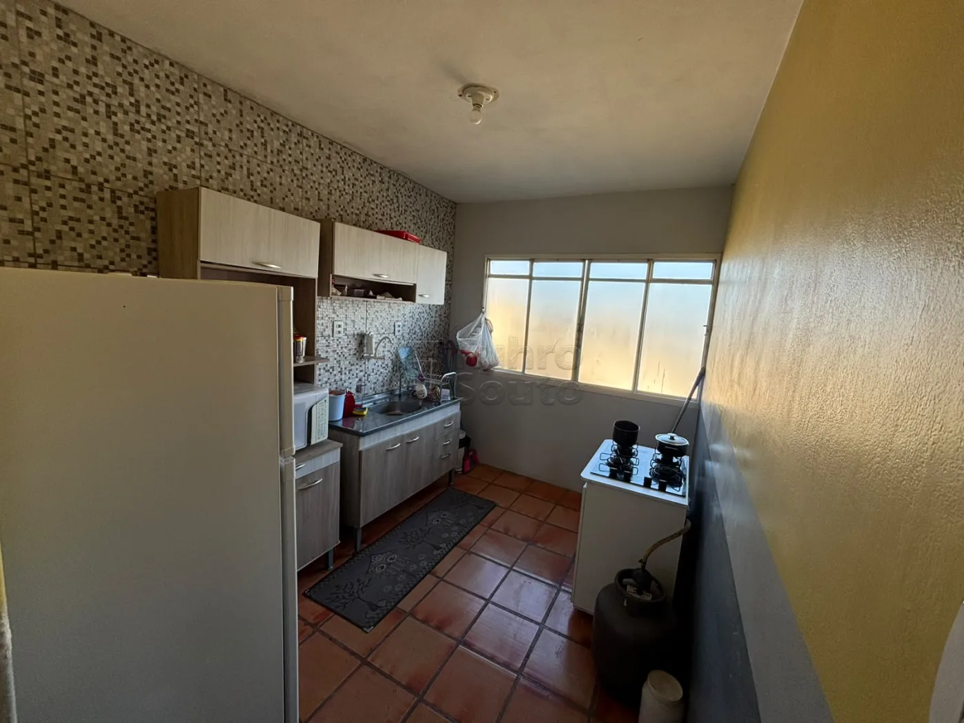 Comprar Casa / Padr&atilde;o em Pelotas R$ 450.000,00 - Foto 8