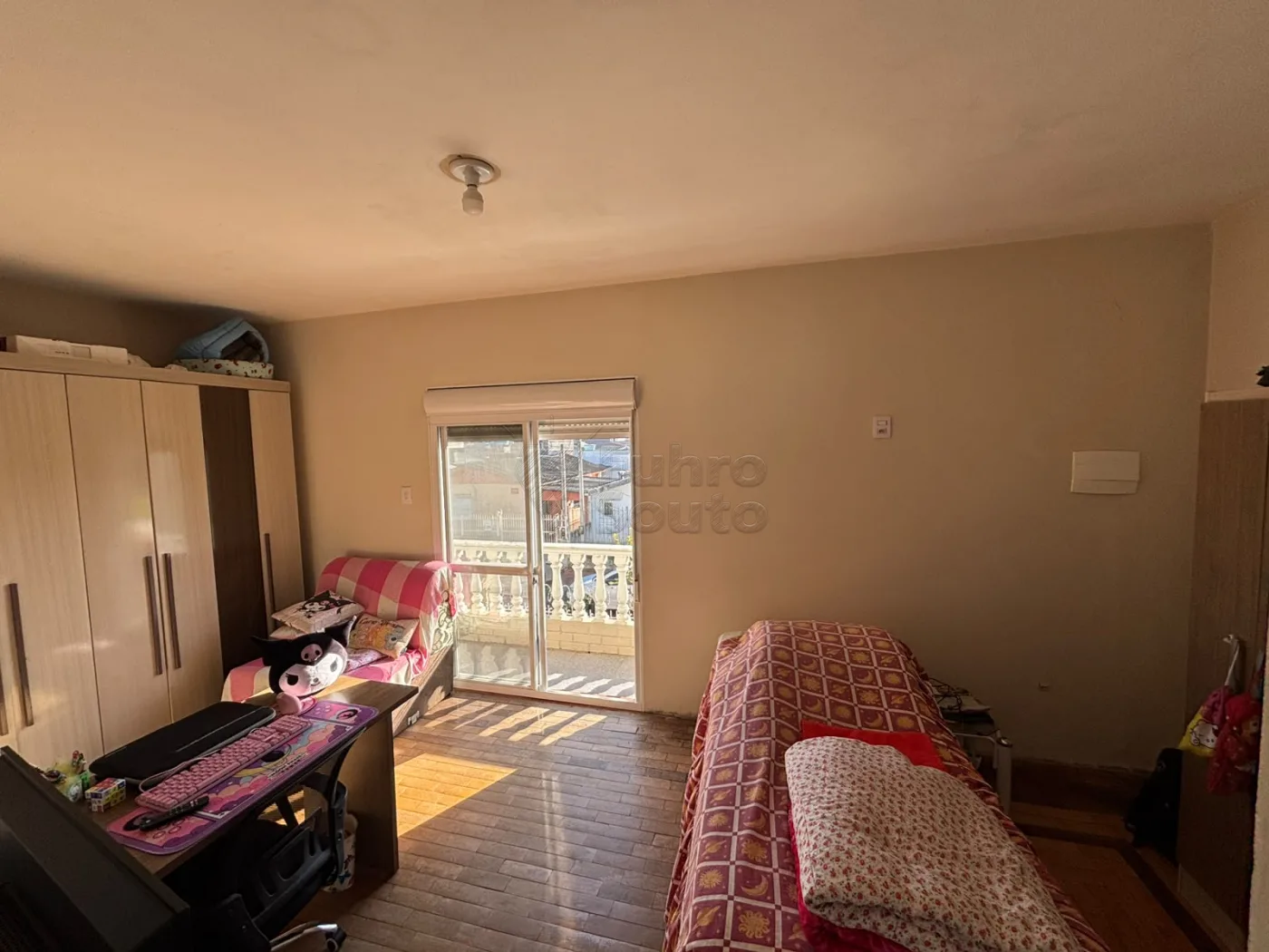 Comprar Casa / Padr&atilde;o em Pelotas R$ 450.000,00 - Foto 10