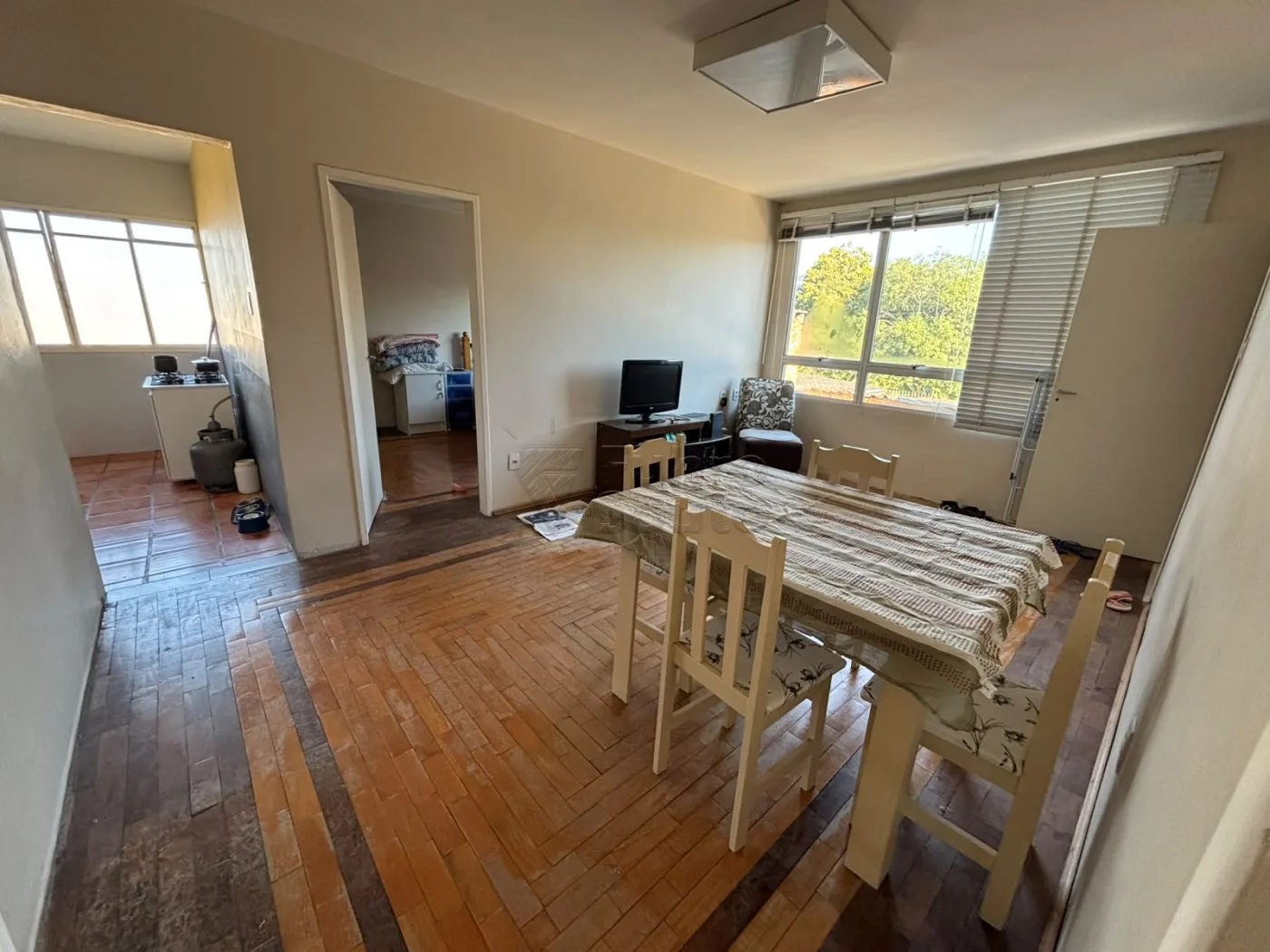 Comprar Casa / Padr&atilde;o em Pelotas R$ 450.000,00 - Foto 4
