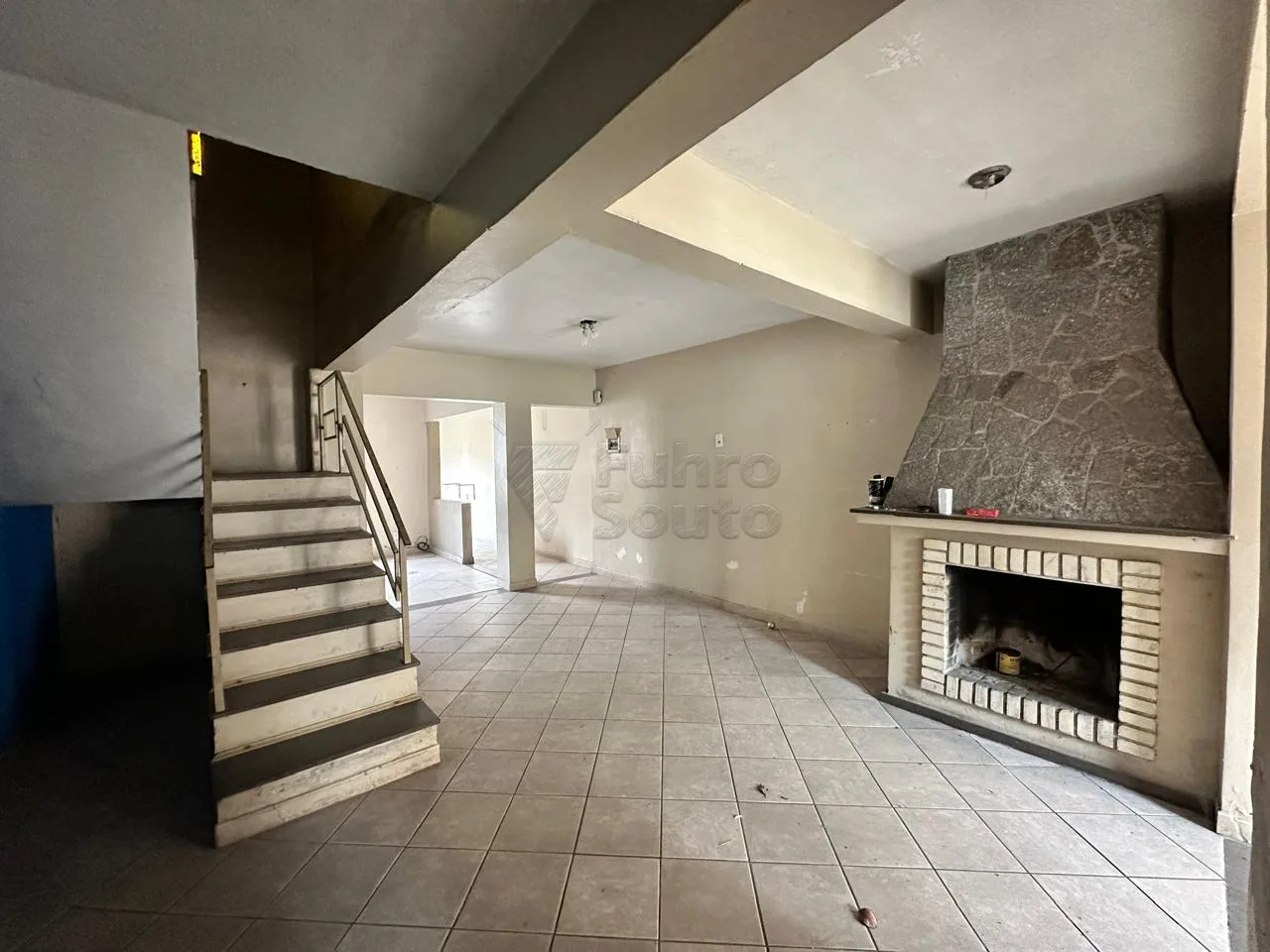 Comprar Casa / Padr&atilde;o em Pelotas R$ 375.000,00 - Foto 7
