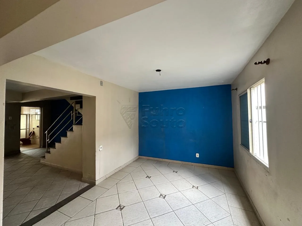 Comprar Casa / Padr&atilde;o em Pelotas R$ 375.000,00 - Foto 10