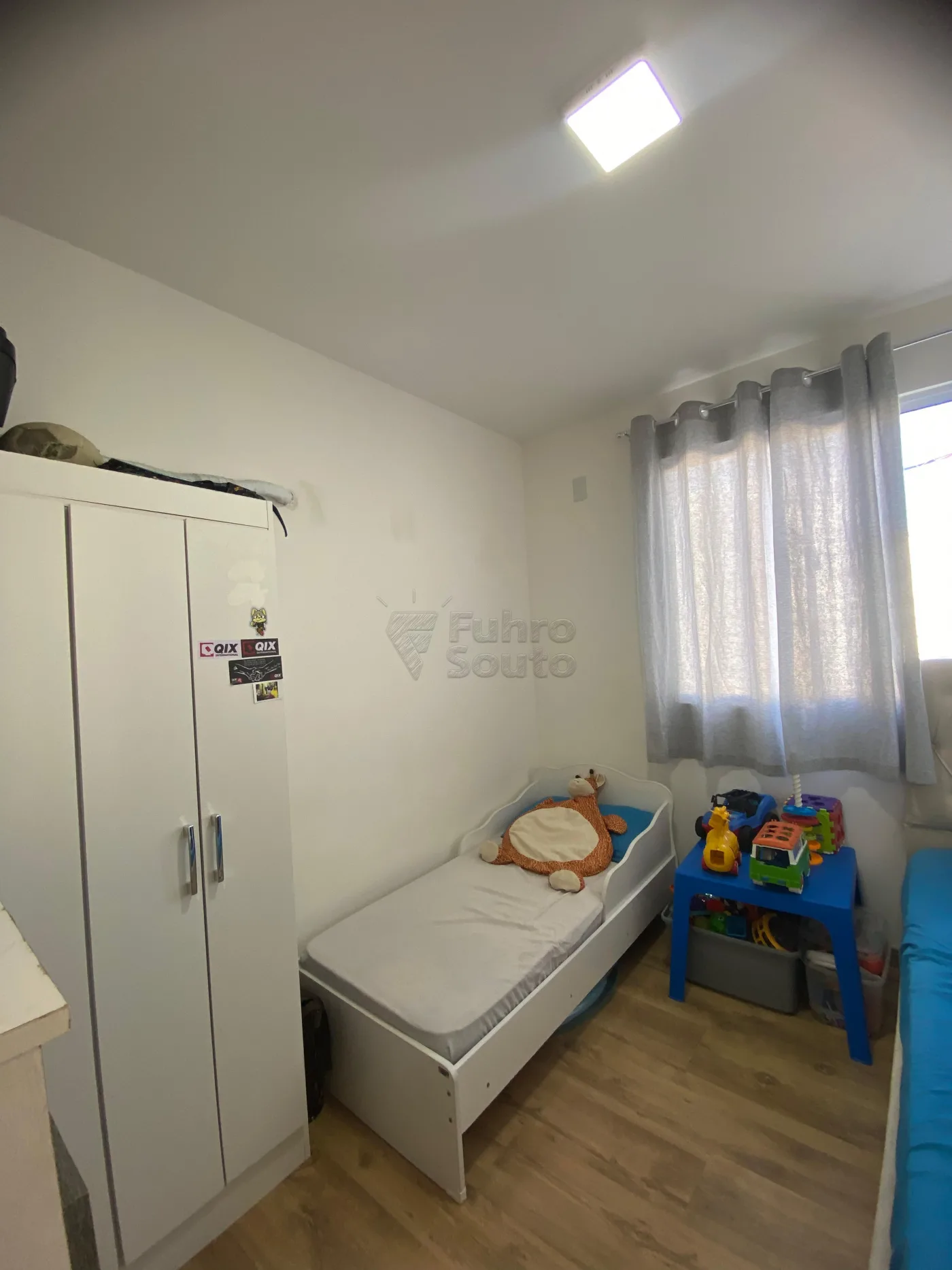 Comprar Apartamento / Padr&atilde;o em Pelotas R$ 190.000,00 - Foto 10