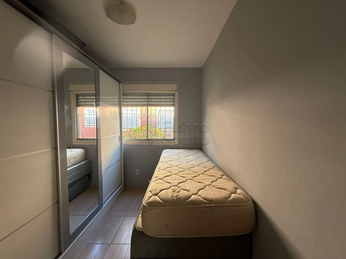 Comprar Apartamento / Padr&atilde;o em Pelotas R$ 150.000,00 - Foto 3