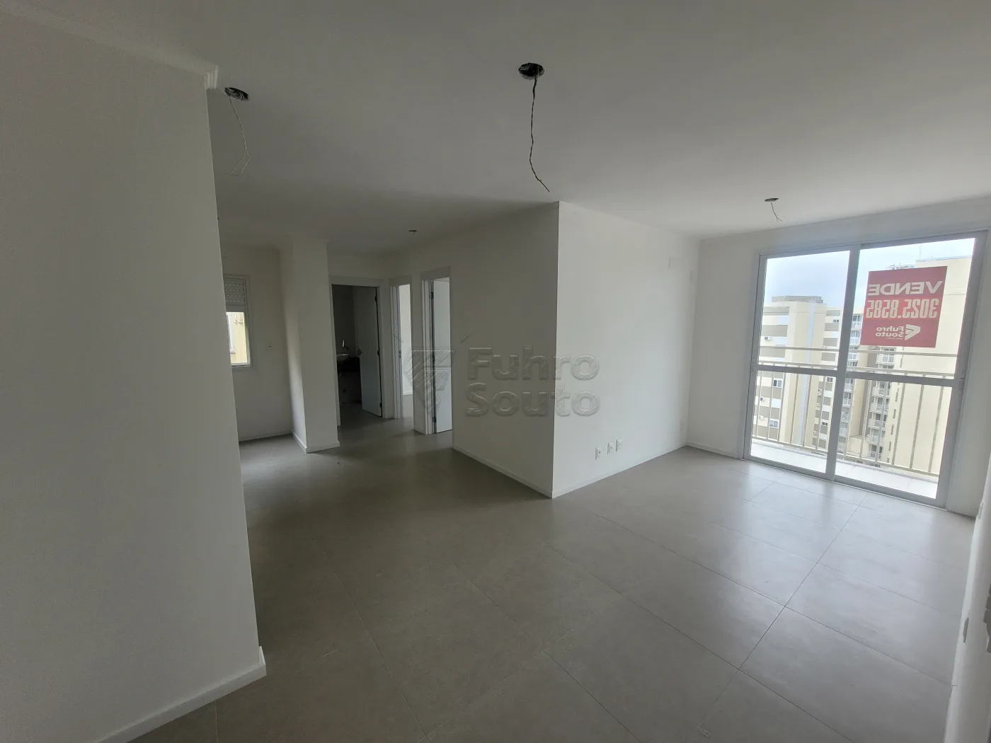 Comprar Apartamento / Padr&atilde;o em Pelotas R$ 270.000,00 - Foto 1