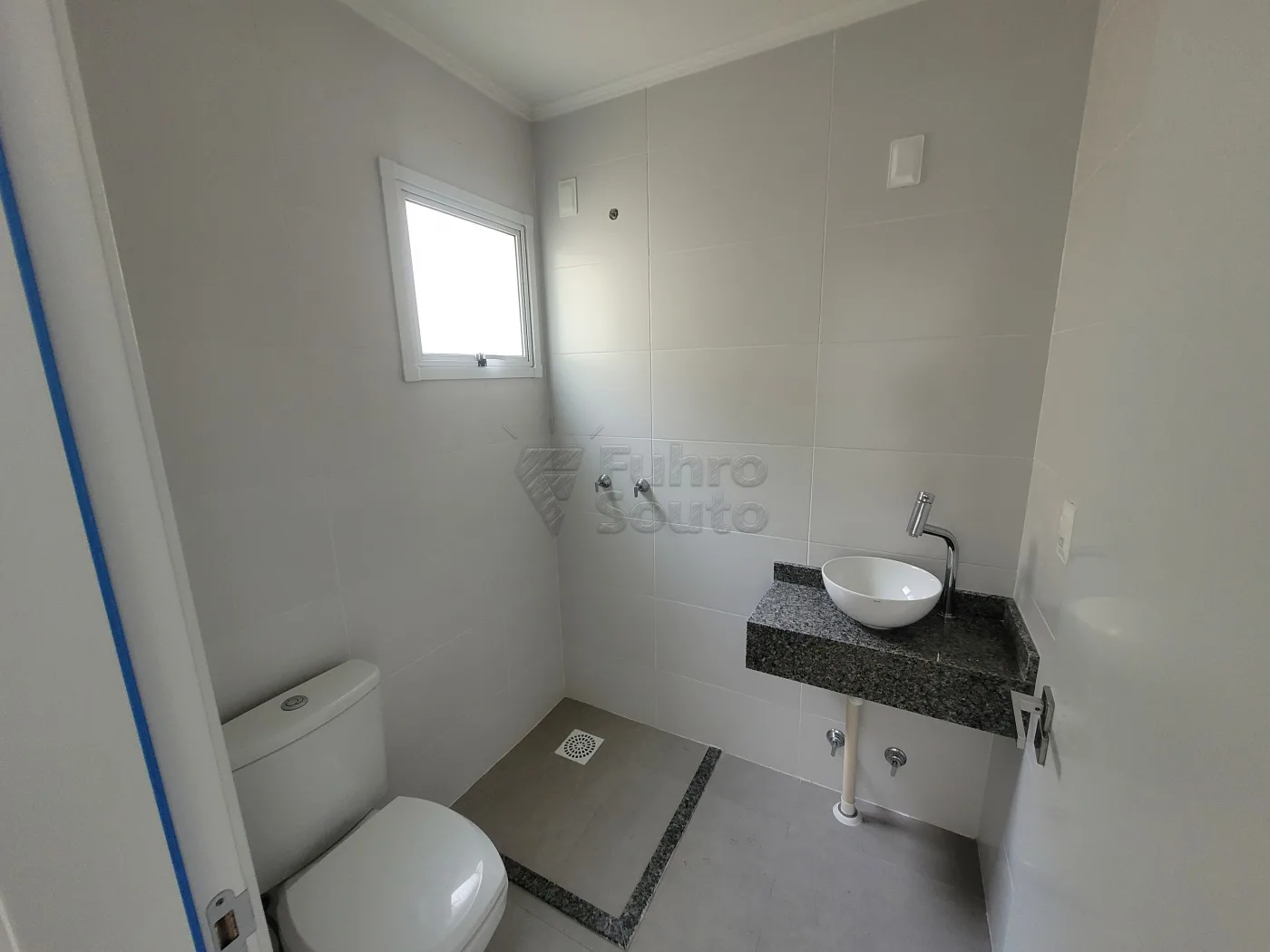 Comprar Apartamento / Padr&atilde;o em Pelotas R$ 270.000,00 - Foto 6