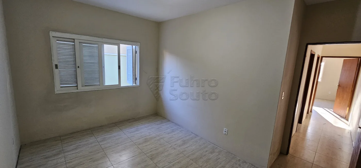 Comprar Casa / Padr&atilde;o em Pelotas R$ 800.000,00 - Foto 6