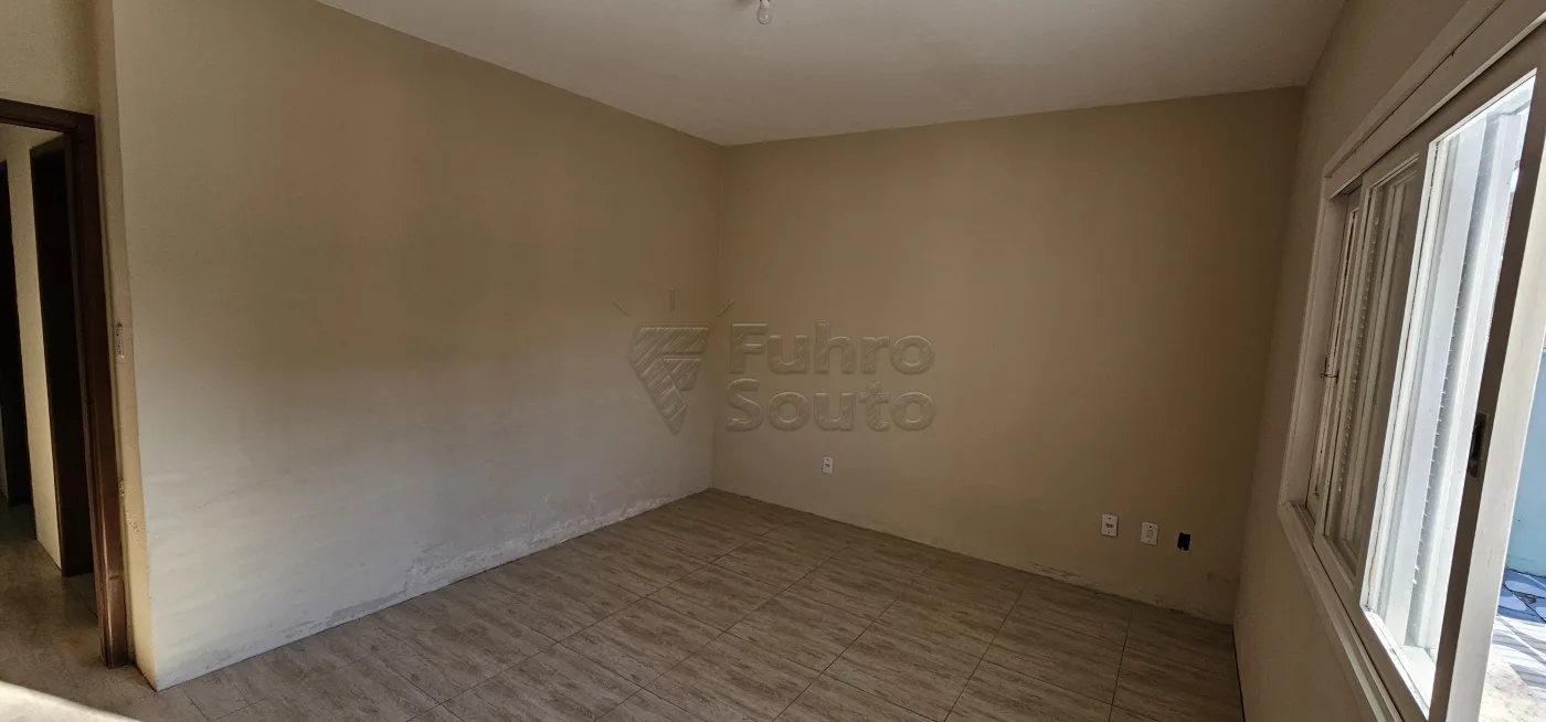 Comprar Casa / Padr&atilde;o em Pelotas R$ 800.000,00 - Foto 9