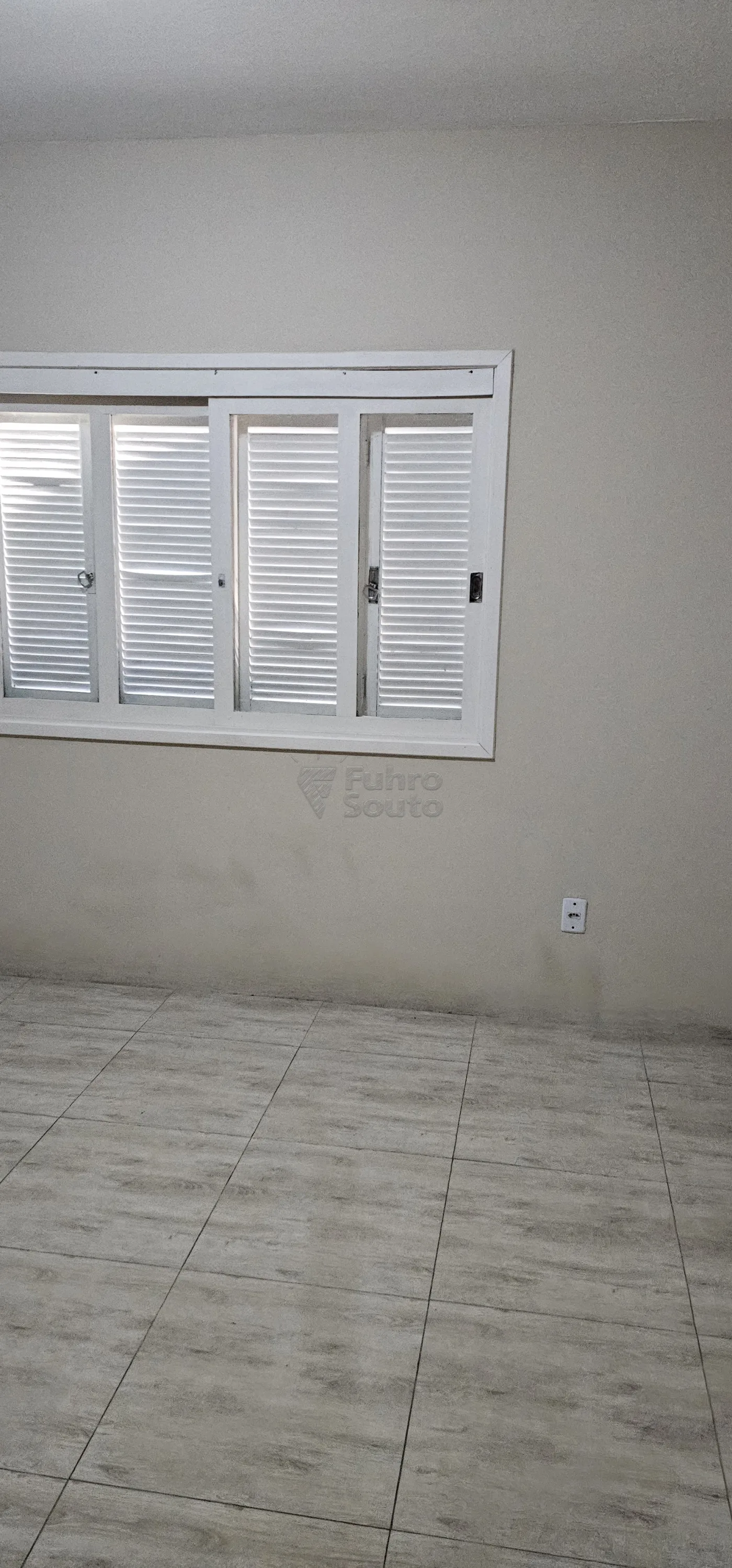 Comprar Casa / Padr&atilde;o em Pelotas R$ 800.000,00 - Foto 16
