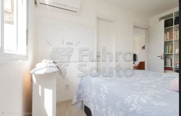 Comprar Apartamento / Padr&atilde;o em Pelotas R$ 315.000,00 - Foto 8