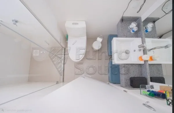 Comprar Apartamento / Padr&atilde;o em Pelotas R$ 315.000,00 - Foto 10