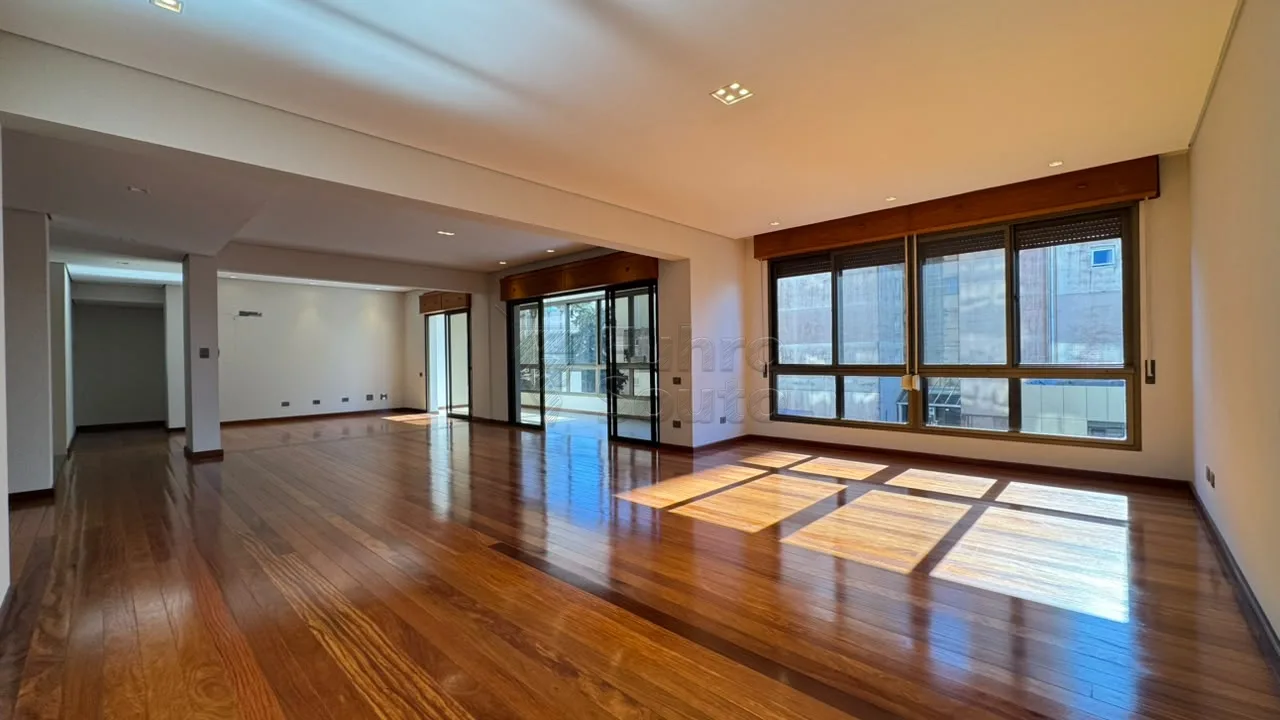 Comprar Apartamento / Padr&atilde;o em Pelotas R$ 1.190.000,00 - Foto 1