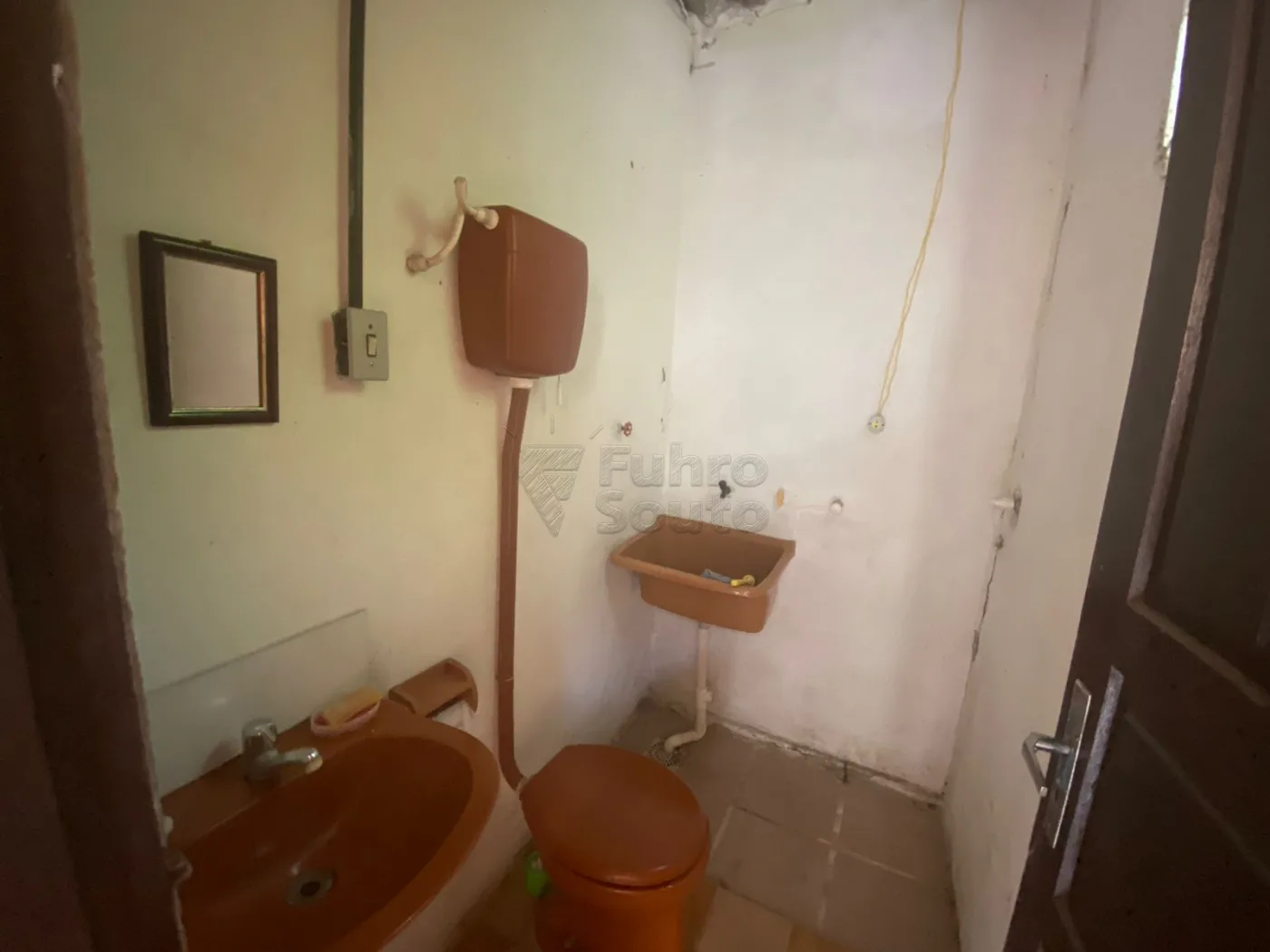 Comprar Casa / Padr&atilde;o em Pelotas R$ 320.000,00 - Foto 7