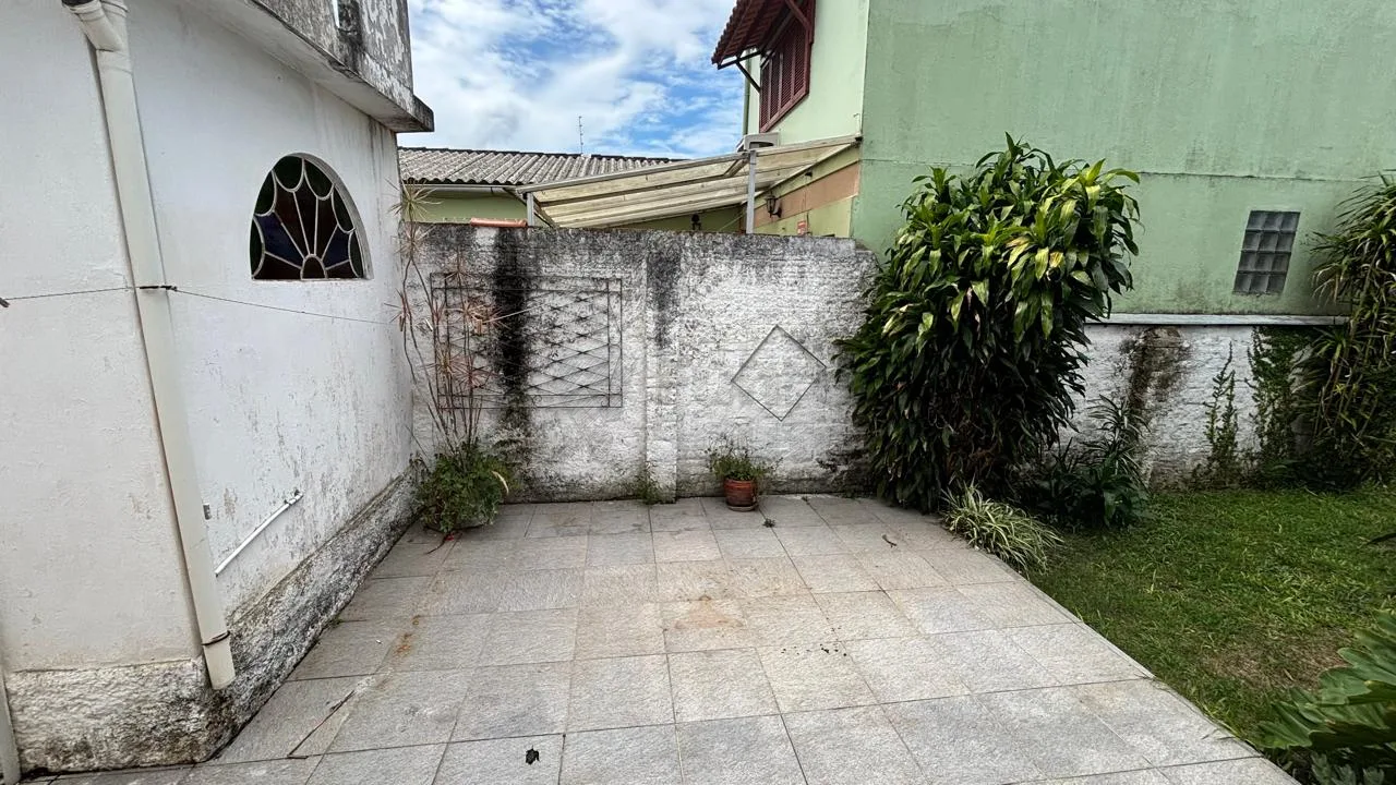 Comprar Casa / Padr&atilde;o em Pelotas R$ 299.900,00 - Foto 6