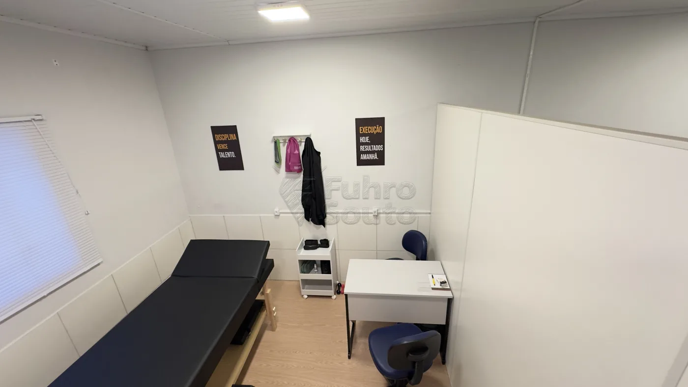 Comprar Comercial / Pr&eacute;dio em Pelotas R$ 330.000,00 - Foto 3