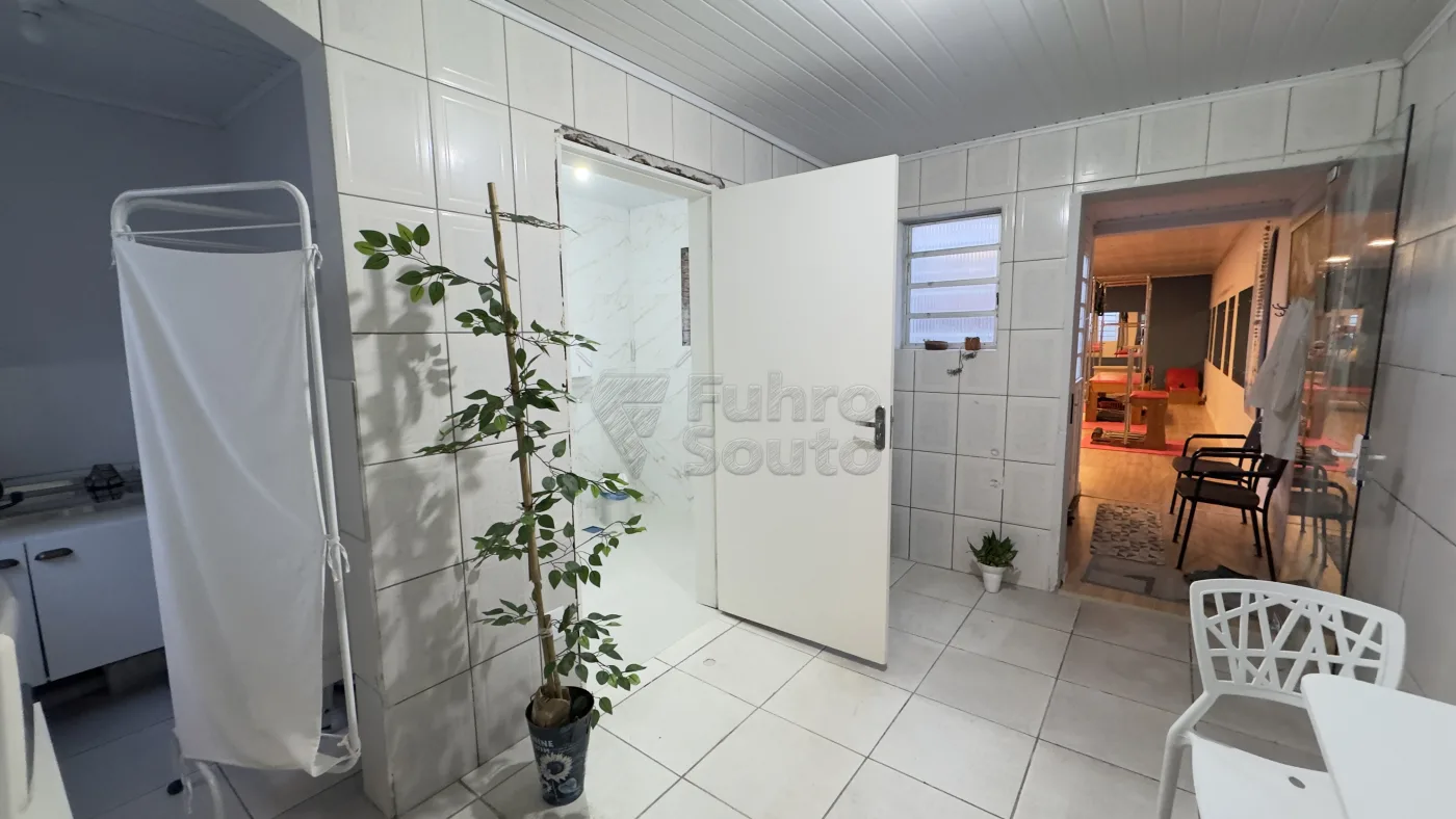 Comprar Comercial / Pr&eacute;dio em Pelotas R$ 330.000,00 - Foto 7