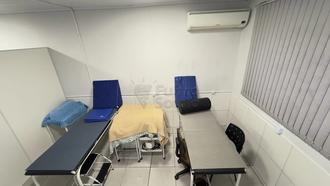 Comprar Comercial / Pr&eacute;dio em Pelotas R$ 330.000,00 - Foto 4