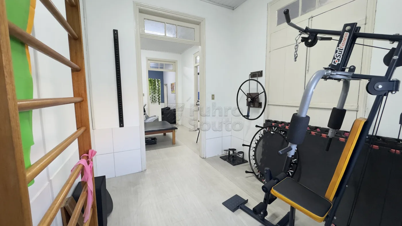 Comprar Comercial / Pr&eacute;dio em Pelotas R$ 330.000,00 - Foto 6