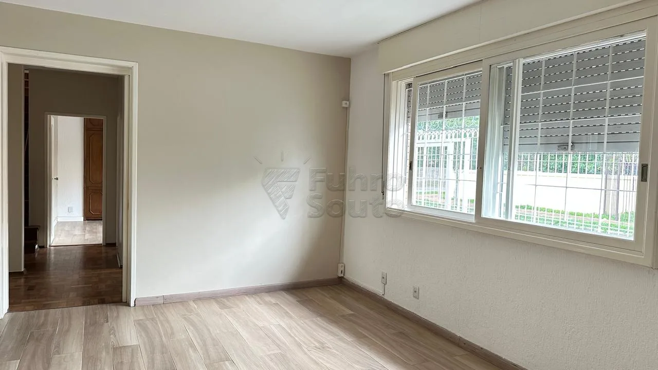 Comprar Casa / Padr&atilde;o em Pelotas R$ 1.800.000,00 - Foto 5