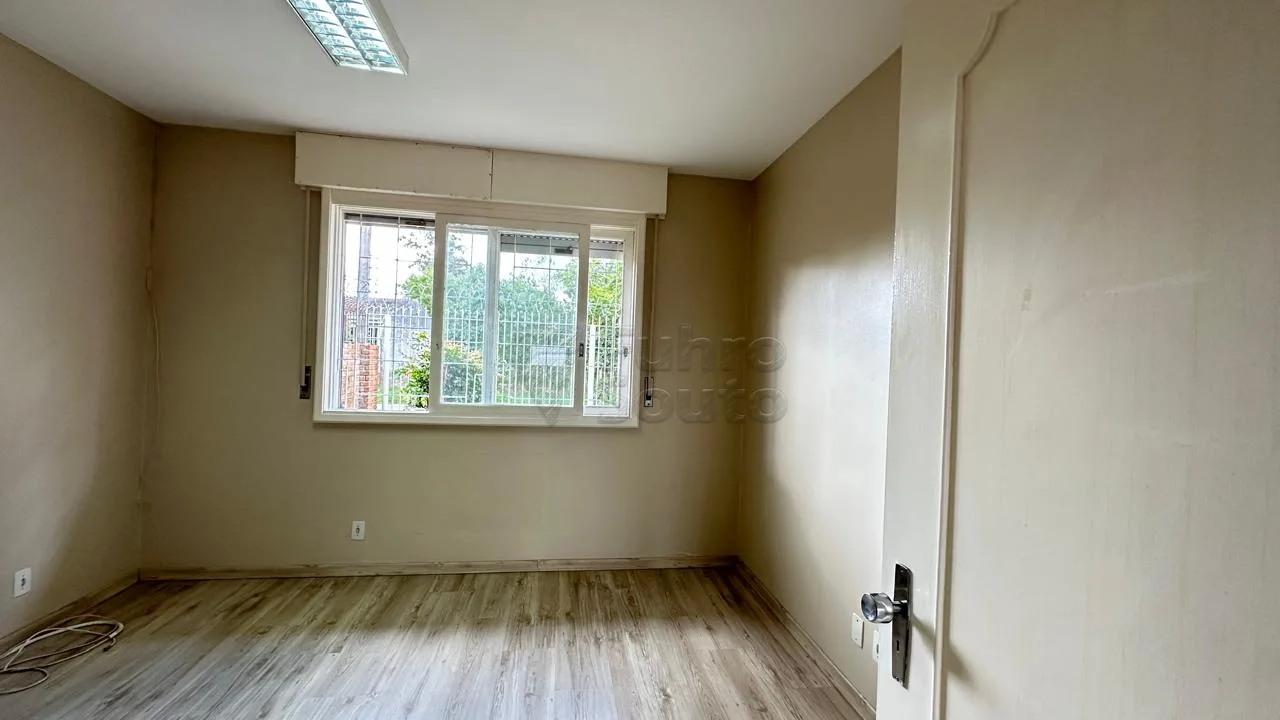 Comprar Casa / Padr&atilde;o em Pelotas R$ 1.800.000,00 - Foto 18