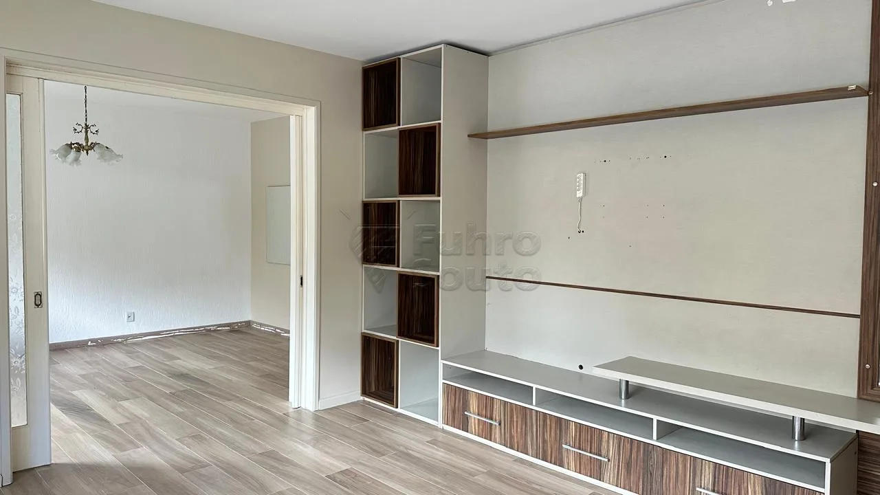 Comprar Casa / Padr&atilde;o em Pelotas R$ 1.800.000,00 - Foto 3