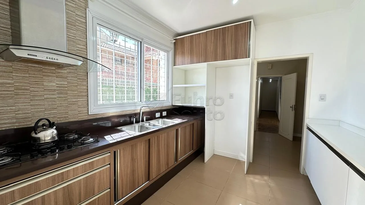 Comprar Casa / Padr&atilde;o em Pelotas R$ 1.800.000,00 - Foto 8