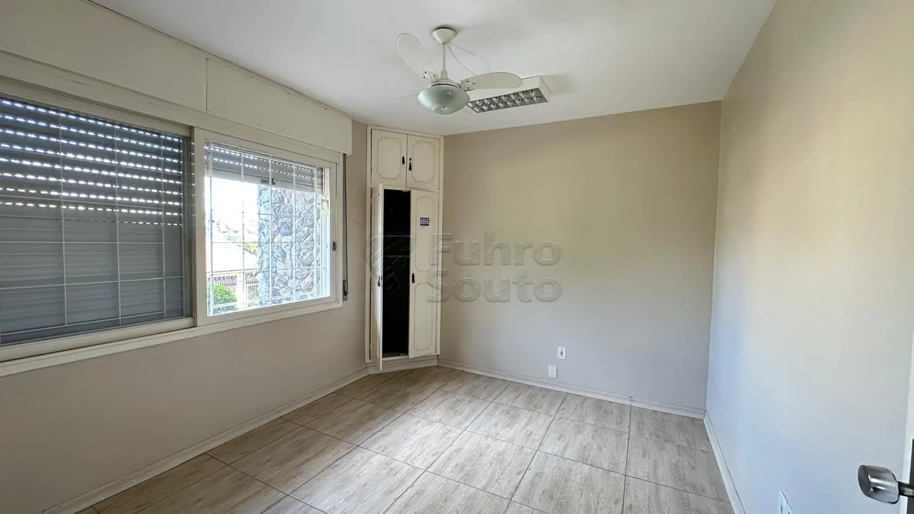 Comprar Casa / Padr&atilde;o em Pelotas R$ 1.800.000,00 - Foto 19