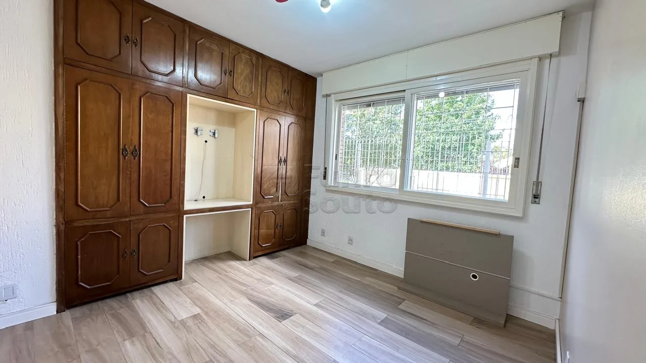 Comprar Casa / Padr&atilde;o em Pelotas R$ 1.800.000,00 - Foto 17