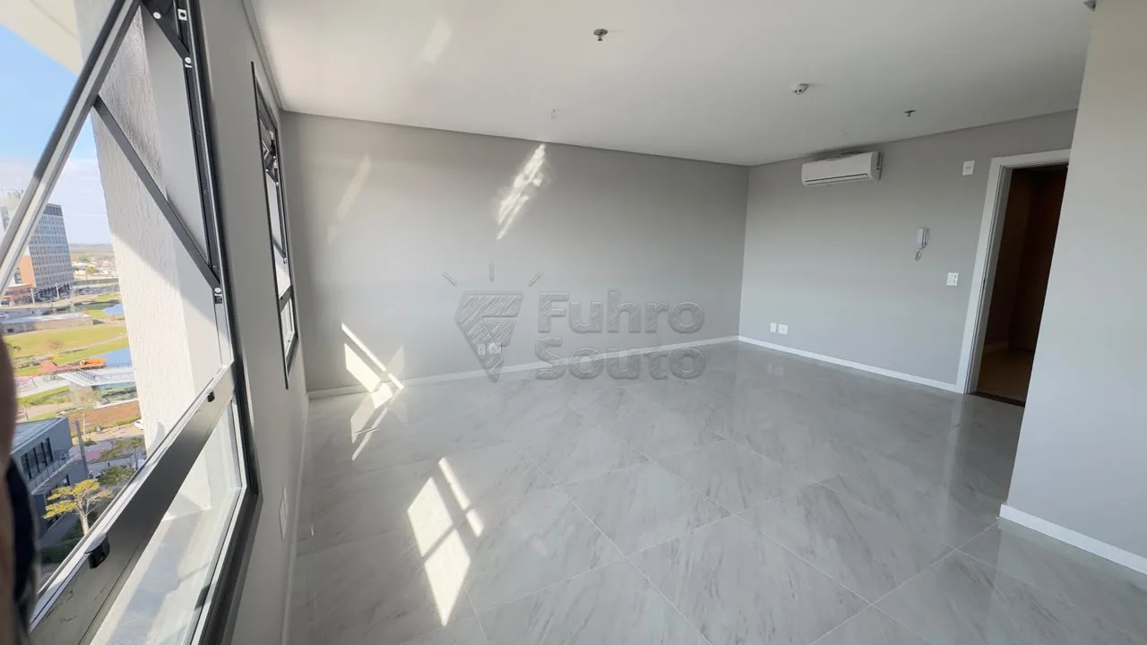 Comprar Comercial / Sala em Condom&iacute;nio em Pelotas R$ 390.000,00 - Foto 2