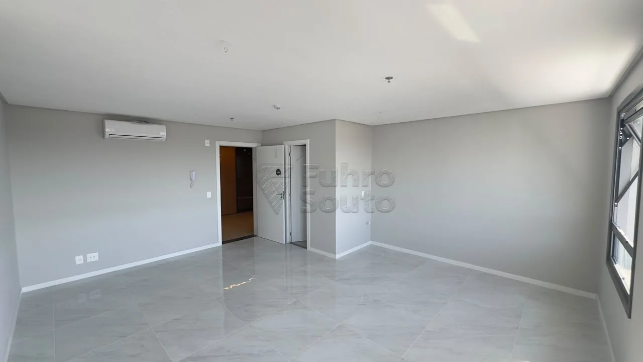 Comprar Comercial / Sala em Condom&iacute;nio em Pelotas R$ 390.000,00 - Foto 1