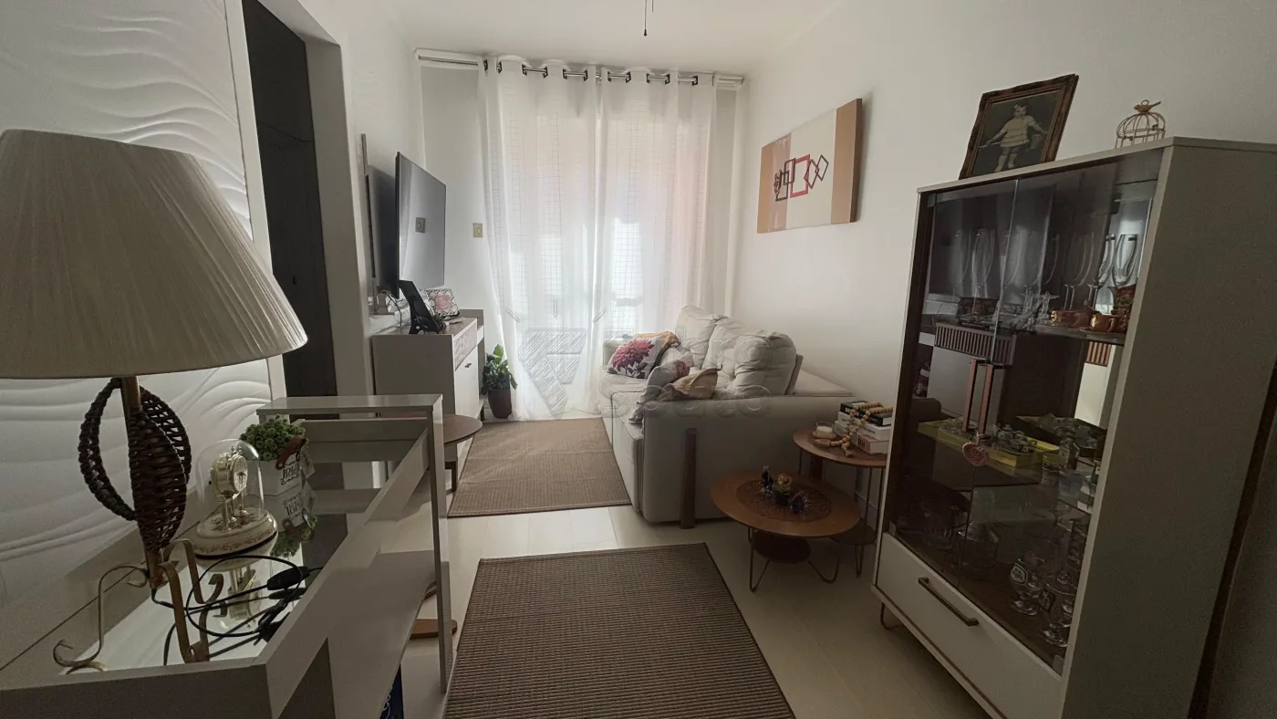 Comprar Apartamento / Padr&atilde;o em Pelotas R$ 320.000,00 - Foto 2