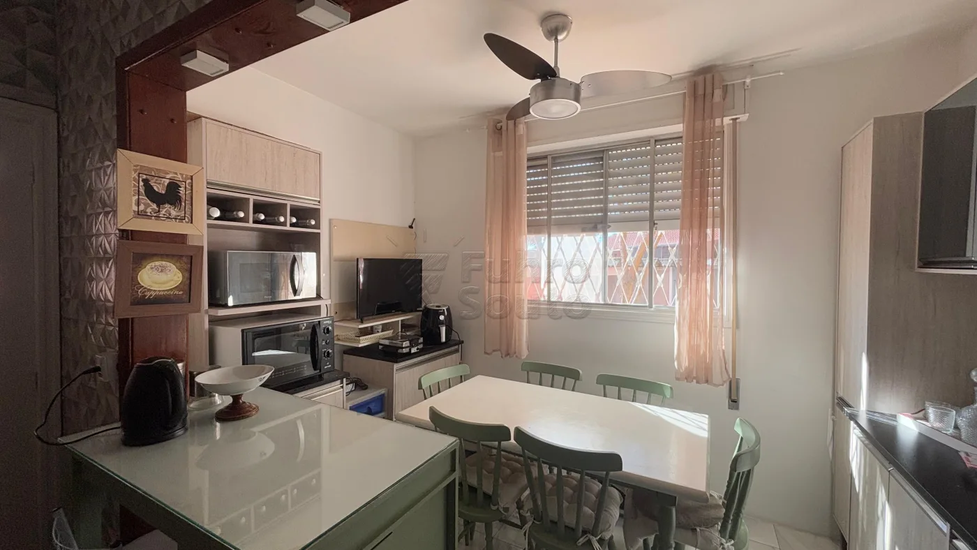Comprar Apartamento / Padr&atilde;o em Pelotas R$ 320.000,00 - Foto 5