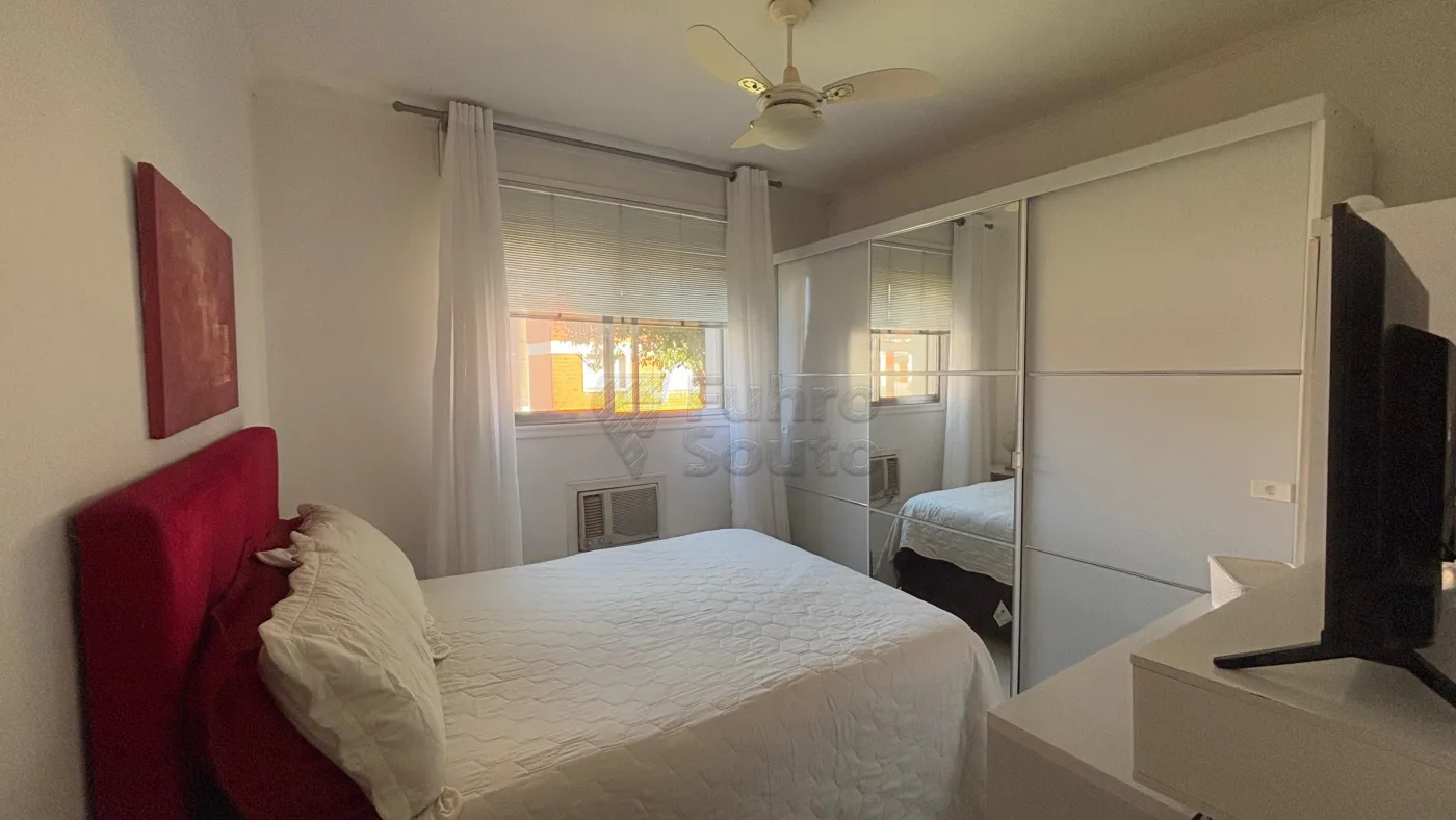 Comprar Apartamento / Padr&atilde;o em Pelotas R$ 320.000,00 - Foto 6