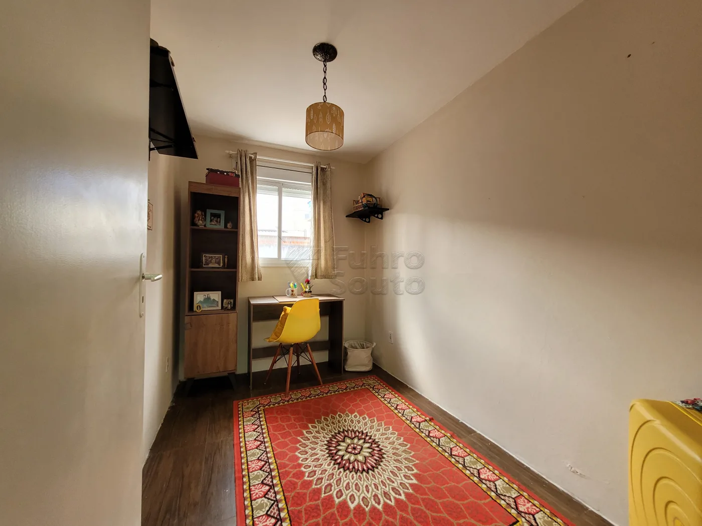 Comprar Apartamento / Padr&atilde;o em Pelotas R$ 270.000,00 - Foto 6