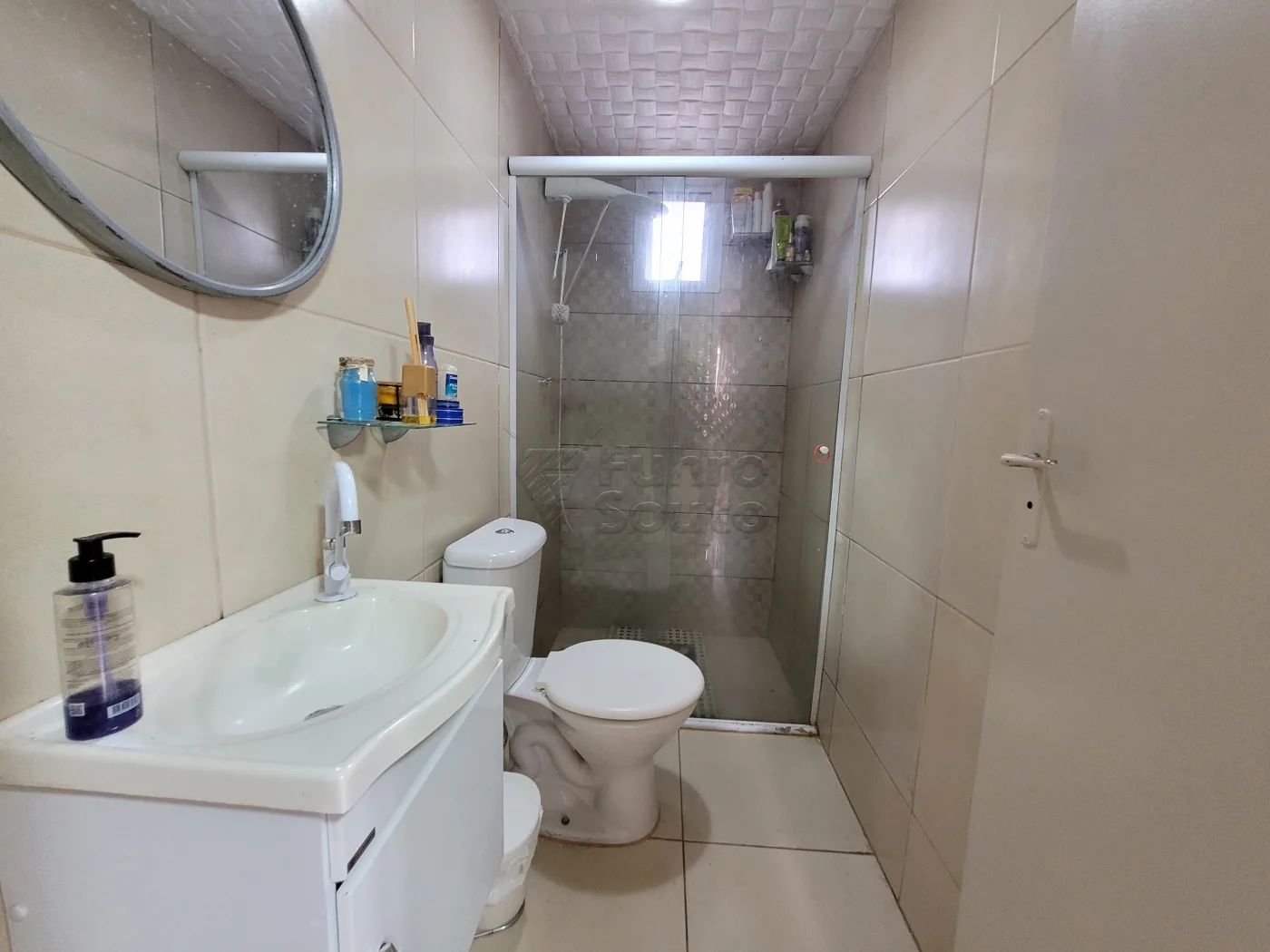 Comprar Apartamento / Padr&atilde;o em Pelotas R$ 270.000,00 - Foto 10
