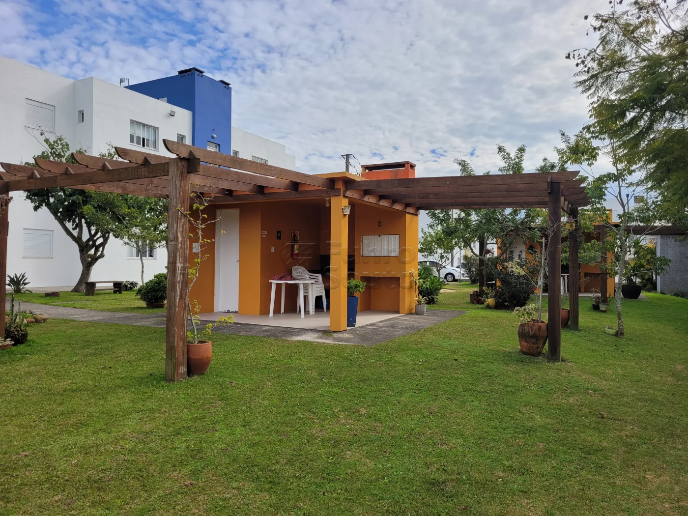 Comprar Apartamento / Padr&atilde;o em Pelotas R$ 270.000,00 - Foto 15