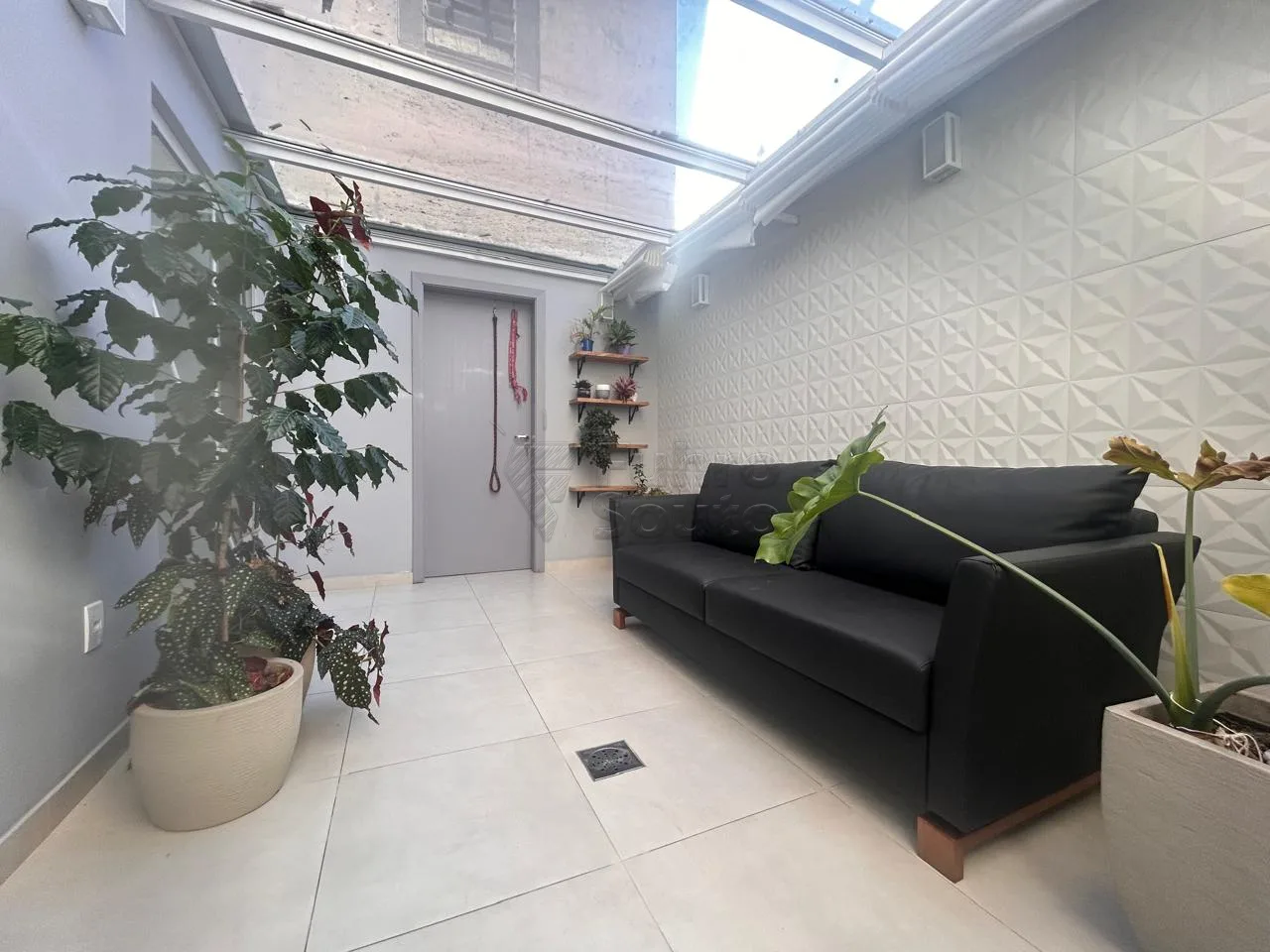 Comprar Apartamento / Padr&atilde;o em Pelotas R$ 350.000,00 - Foto 16
